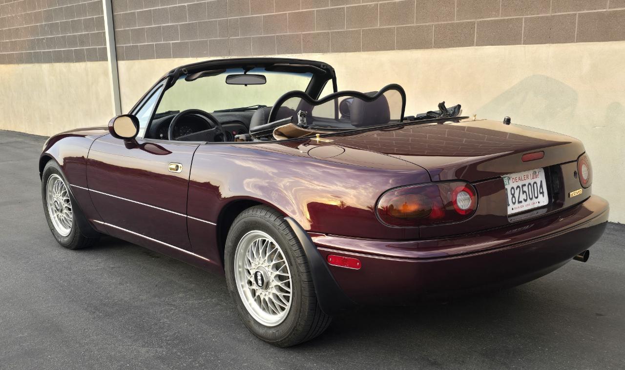 Mazda MX-5 Miata 2dr Conv M-Edition Manual 1995