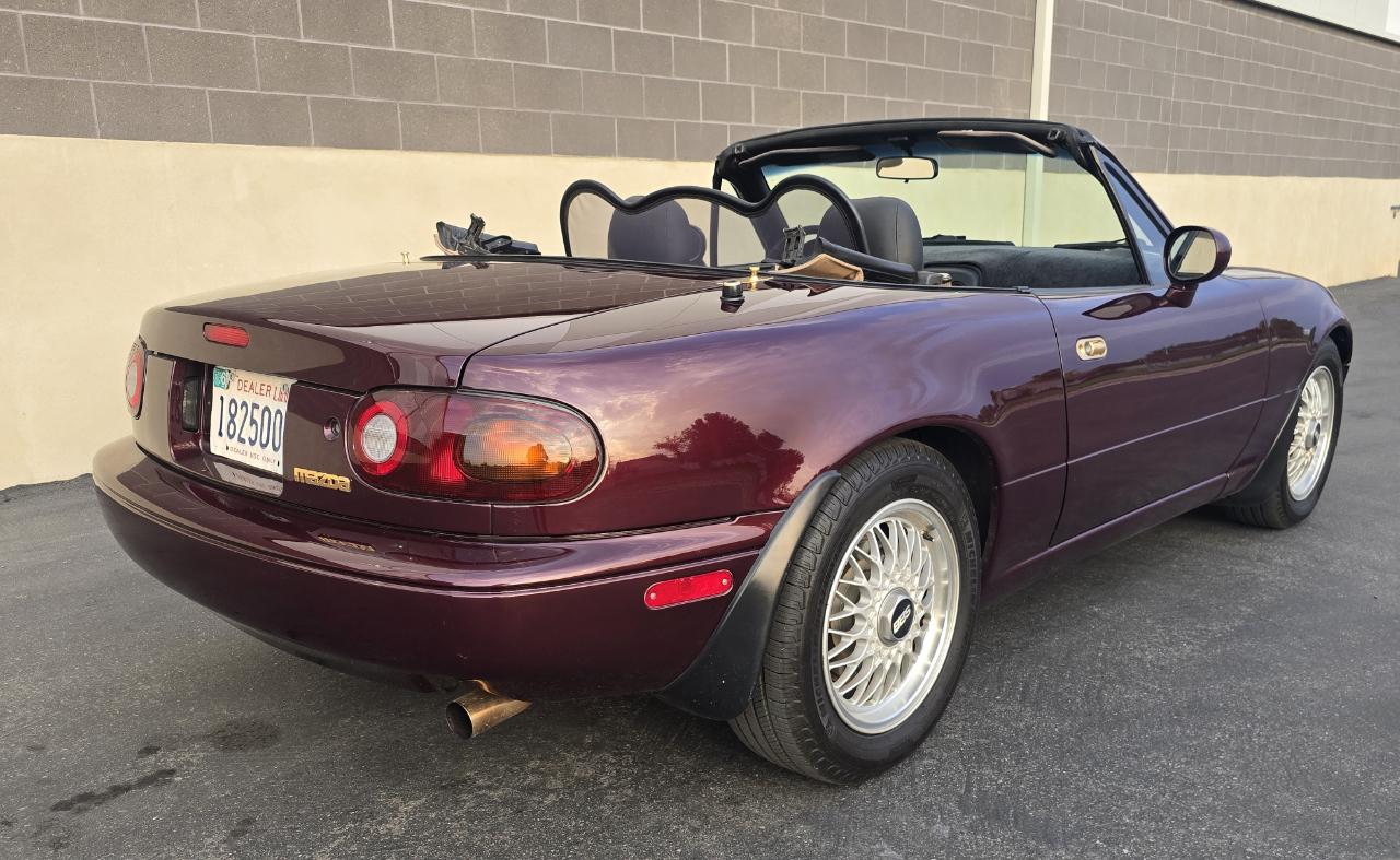 Mazda MX-5 Miata 2dr Conv M-Edition Manual 1995