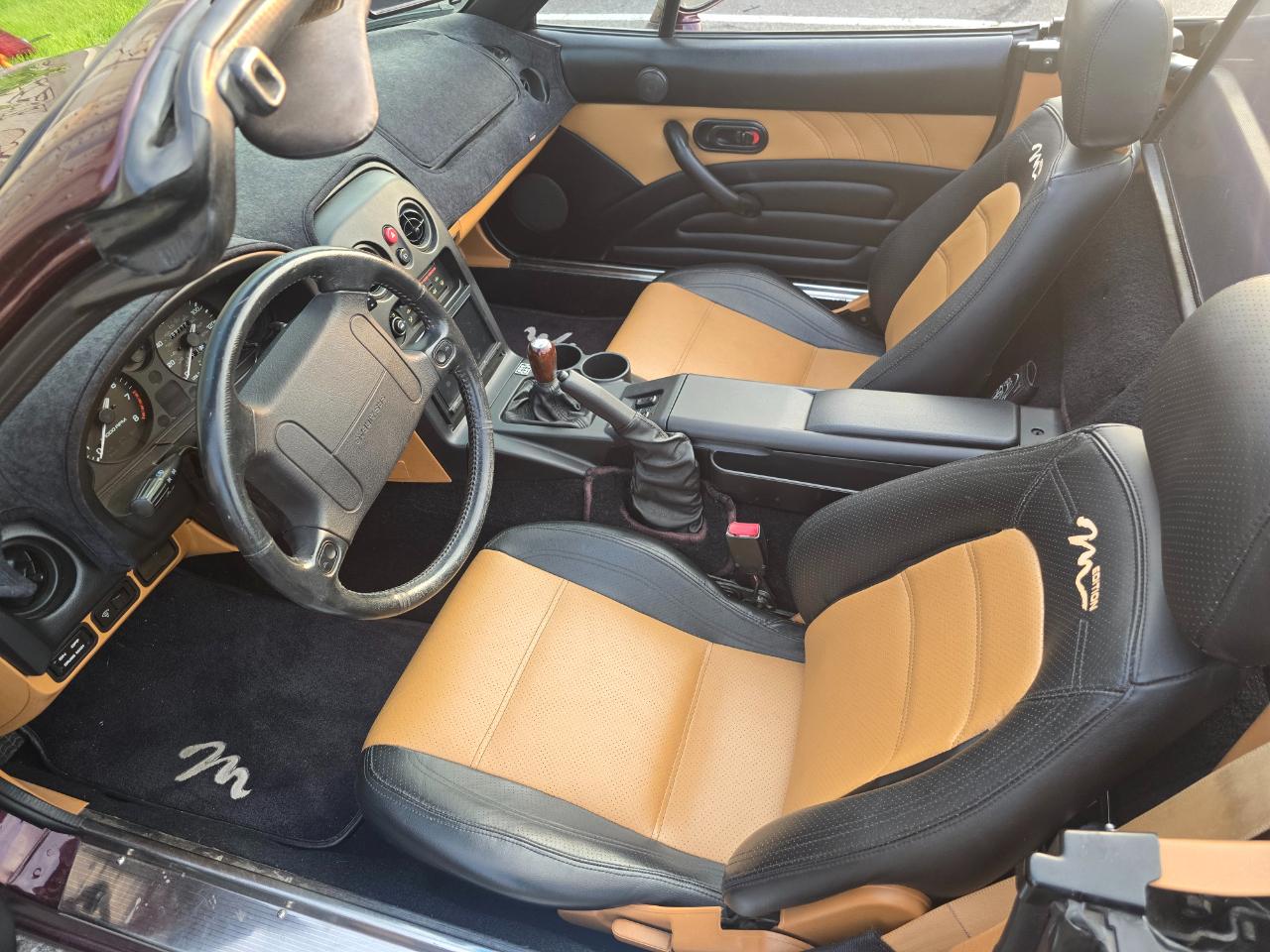 Mazda MX-5 Miata 2dr Conv M-Edition Manual 1995