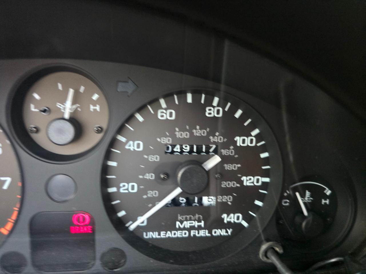 Mazda MX-5 Miata 2dr Conv M-Edition Manual 1995