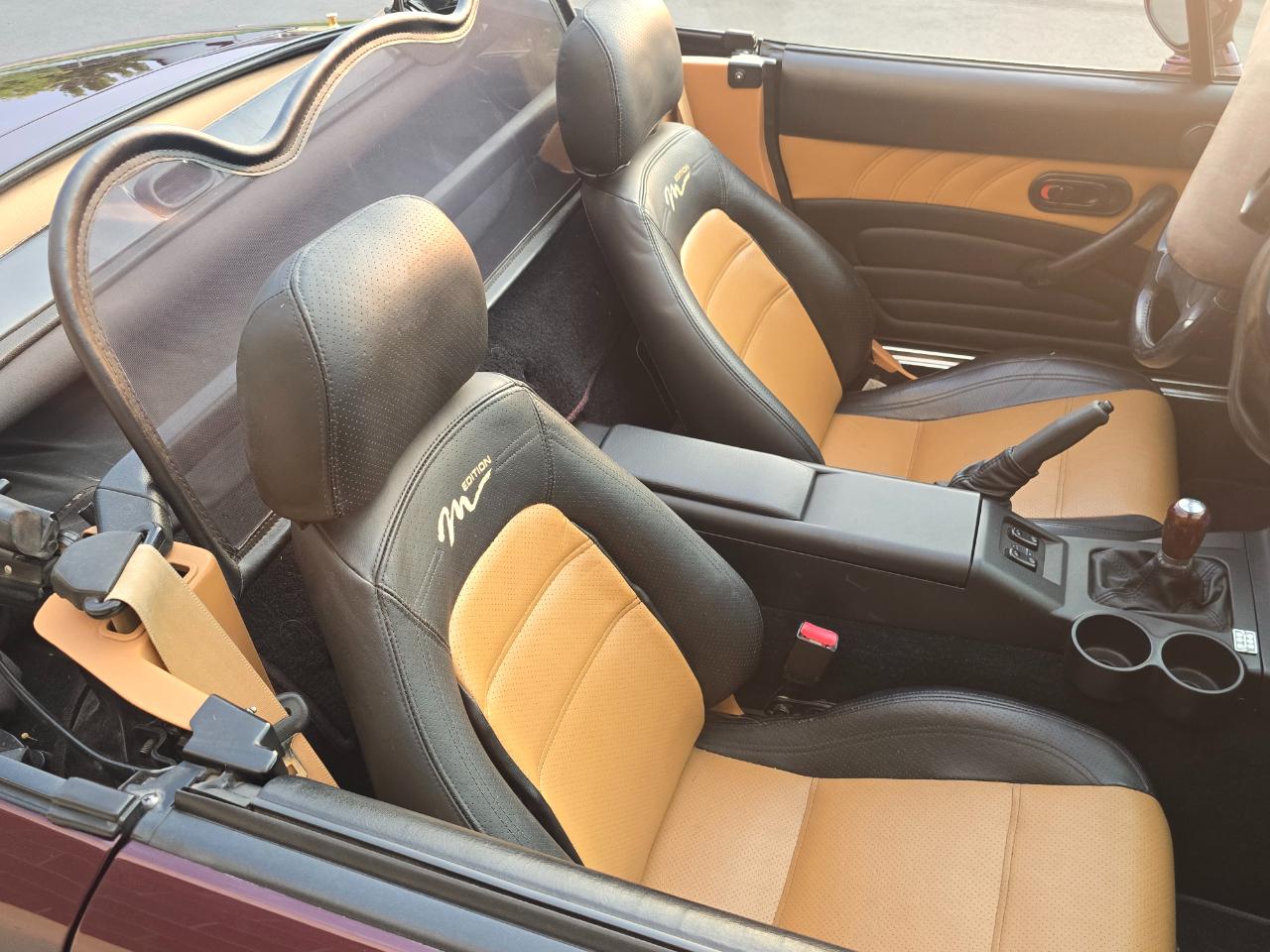 Mazda MX-5 Miata 2dr Conv M-Edition Manual 1995