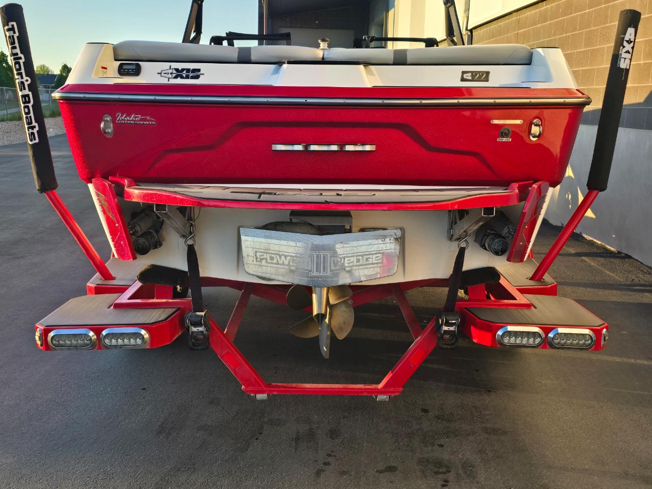 Axis Tow Boat A22  2019