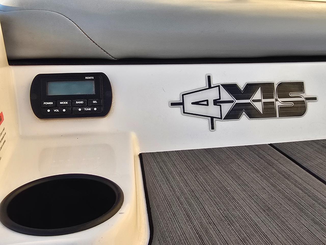 Axis Tow Boat A22  2019
