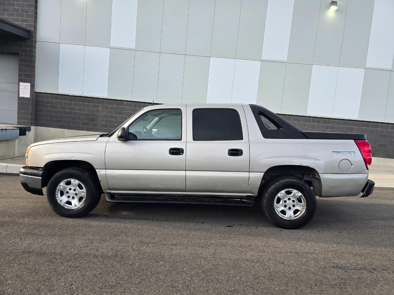 Chevrolet Avalanche 1500 4WD 2004
