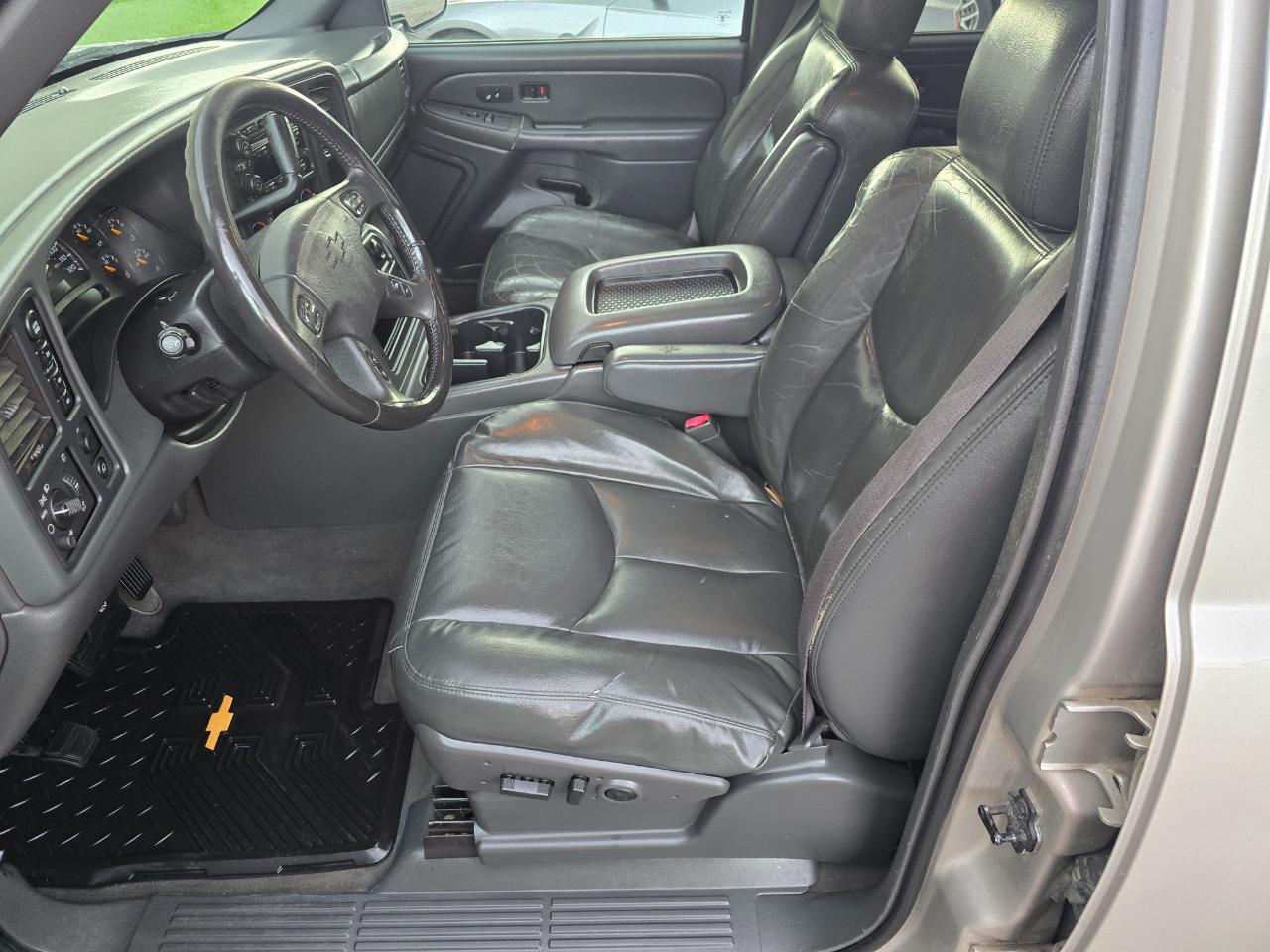 Chevrolet Avalanche 1500 4WD 2004