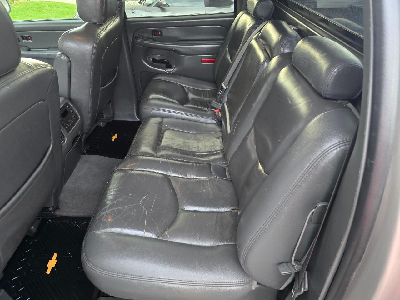 Chevrolet Avalanche 1500 4WD 2004