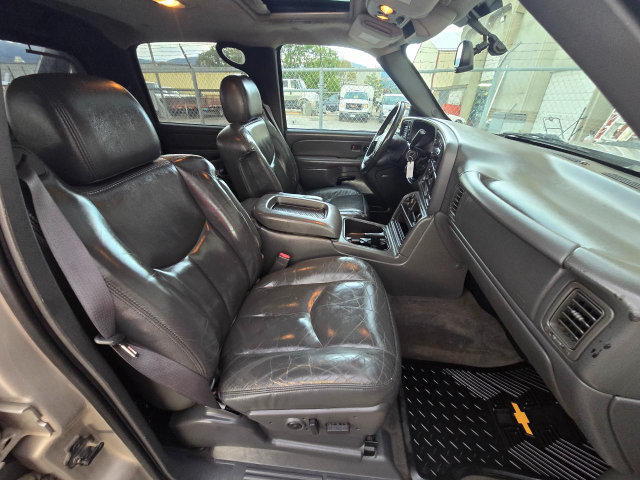 Chevrolet Avalanche 1500 4WD 2004