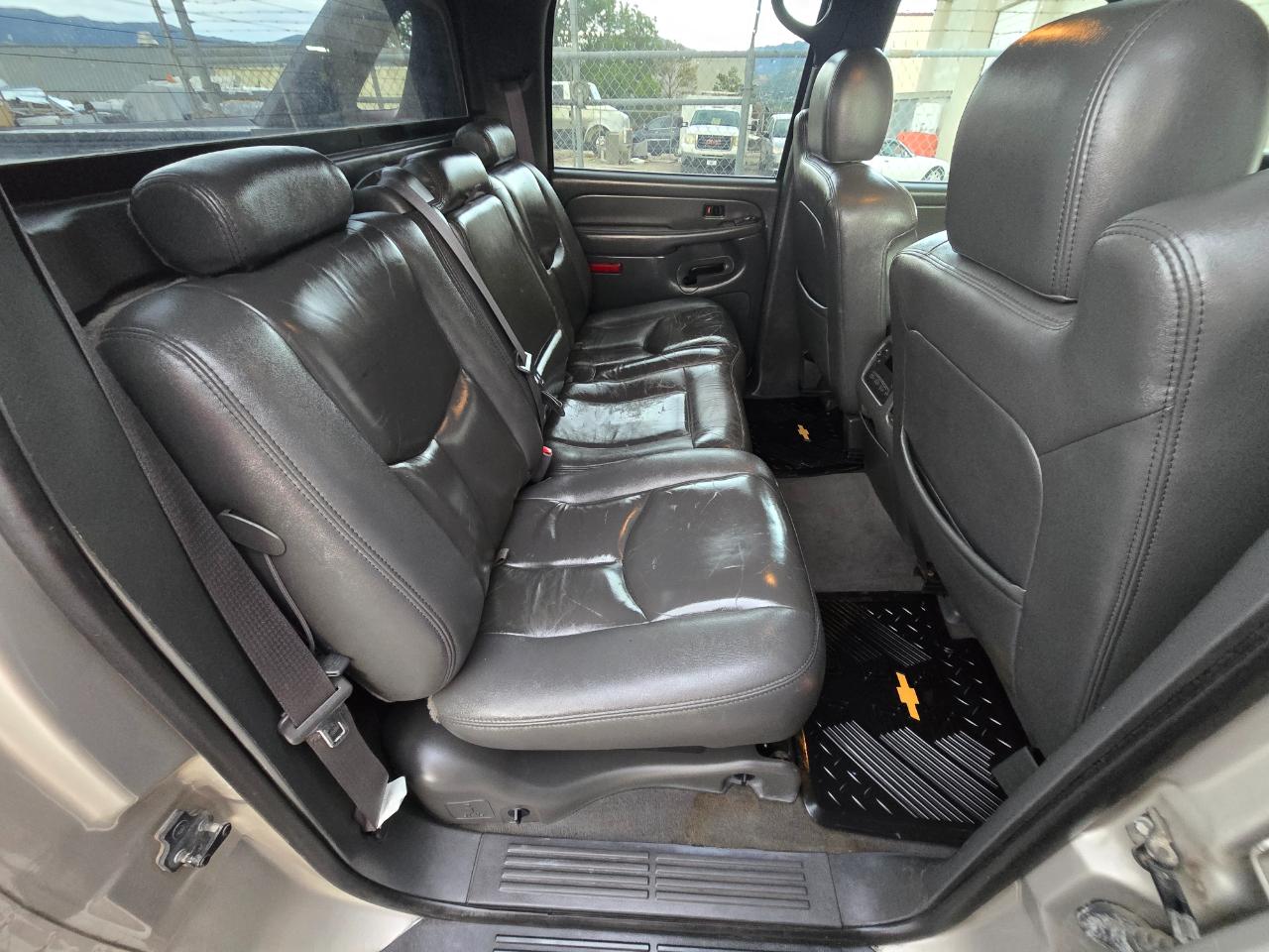 Chevrolet Avalanche 1500 4WD 2004