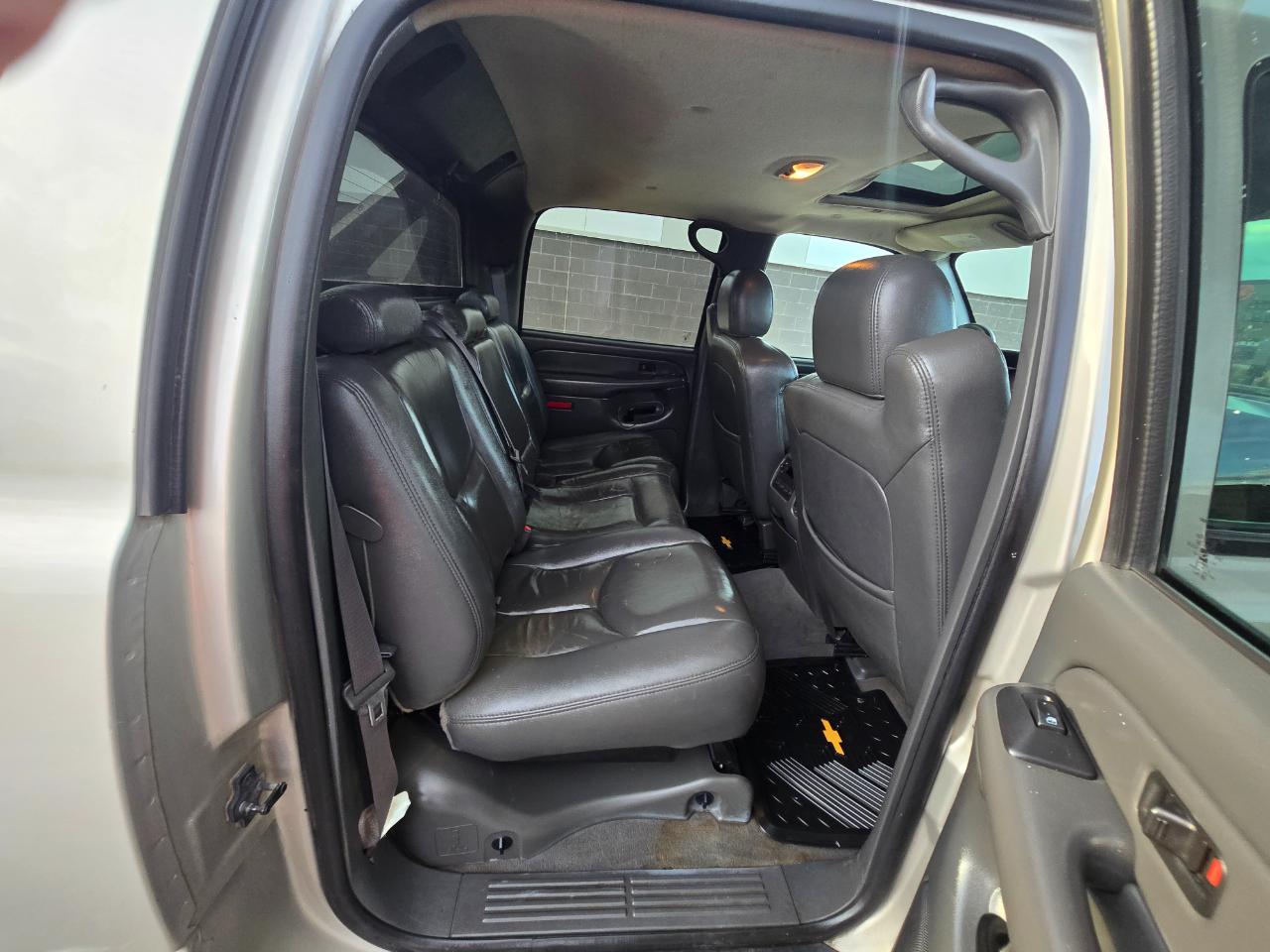 Chevrolet Avalanche 1500 4WD 2004