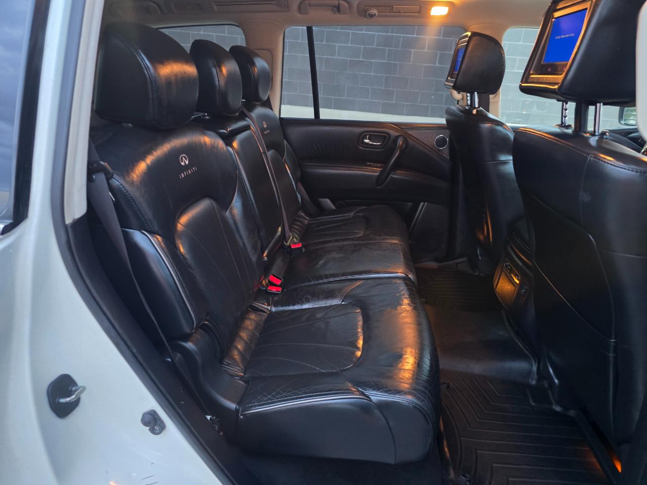 Infiniti QX80 4WD 2014