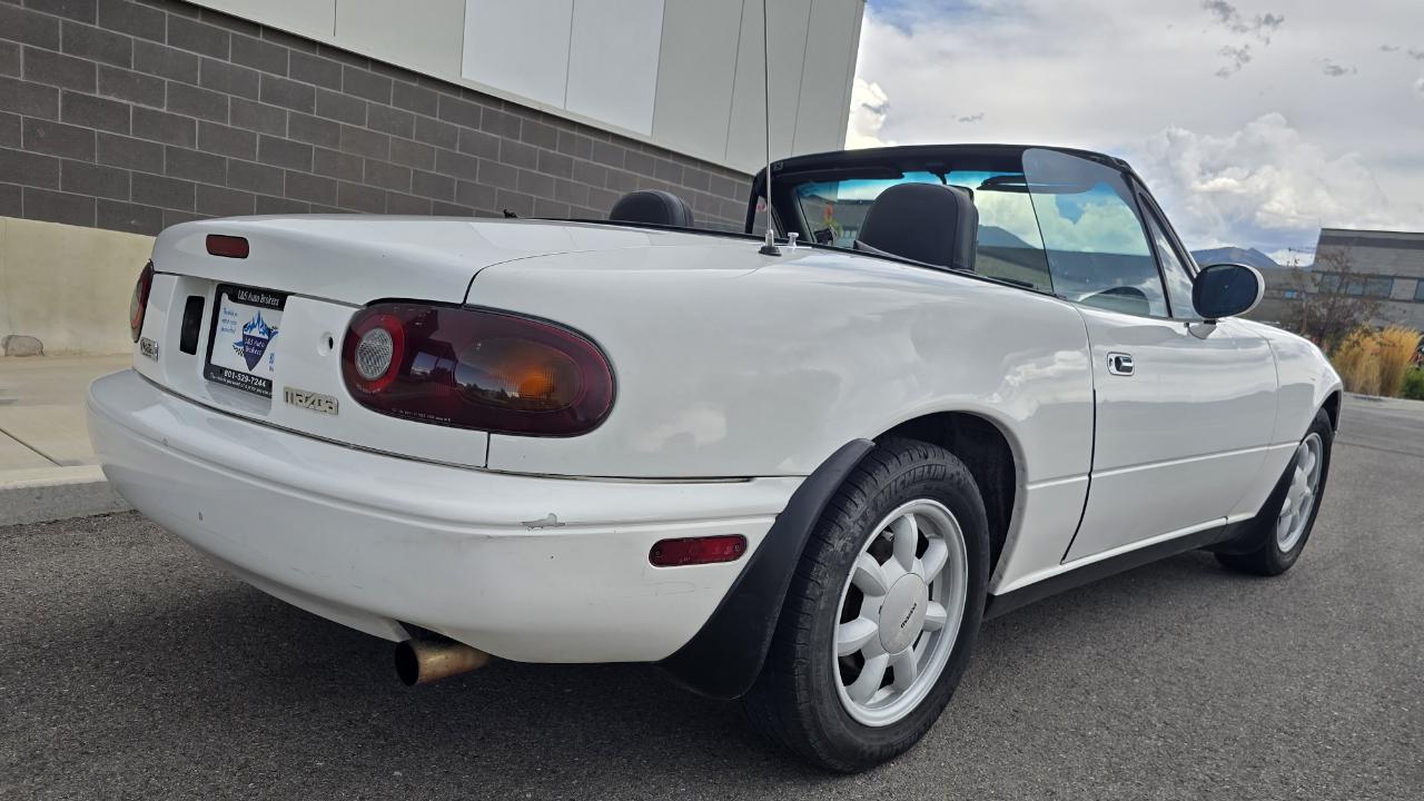 Mazda MX-5 Miata Base 1990