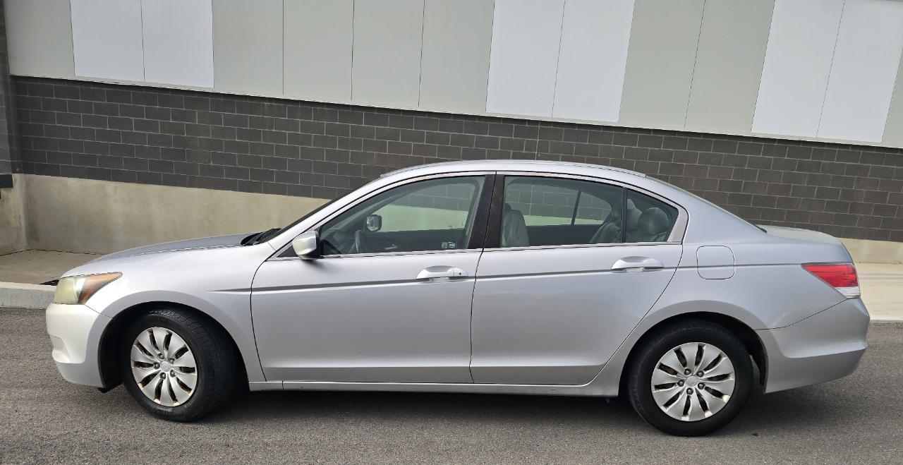 Honda Accord LX sedan AT 2010