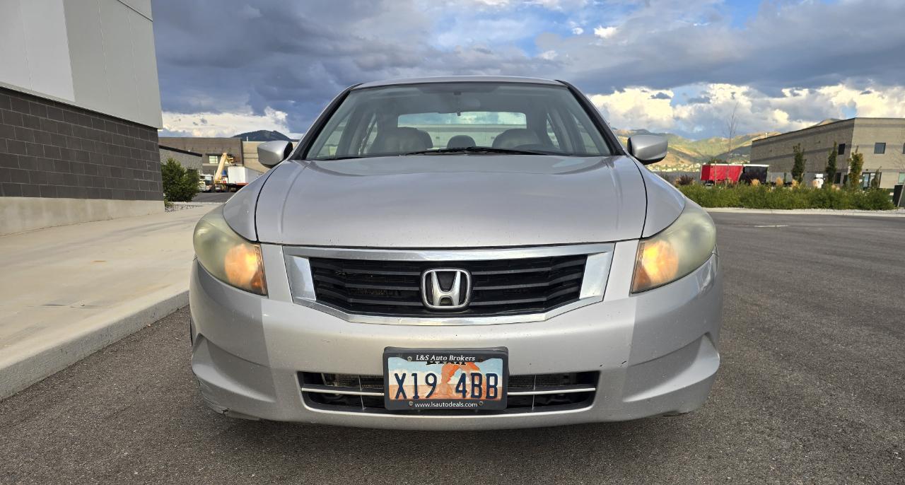 Honda Accord LX sedan AT 2010