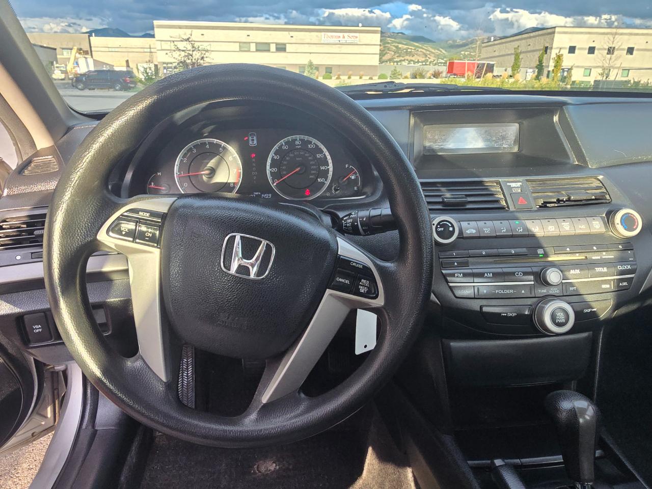 Honda Accord LX sedan AT 2010
