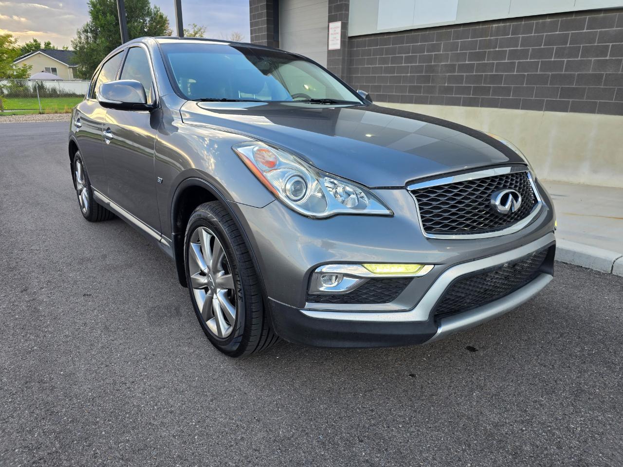 Infiniti QX50 Base AWD 2017