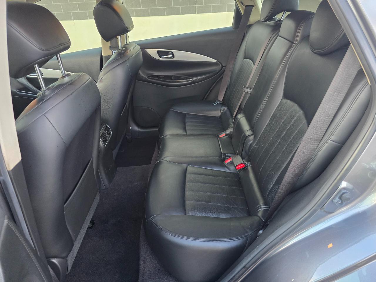 Infiniti QX50 Base AWD 2017