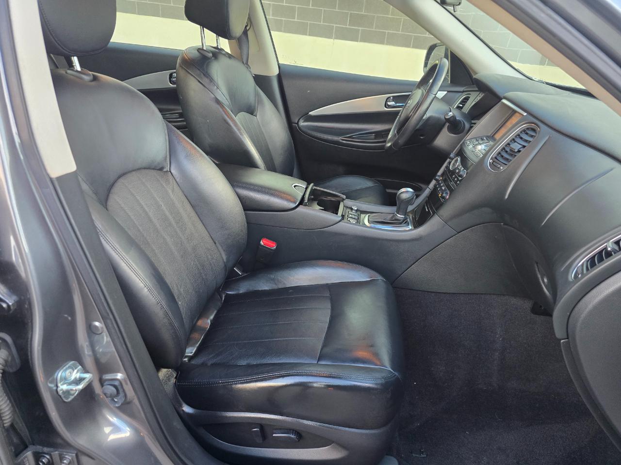Infiniti QX50 Base AWD 2017