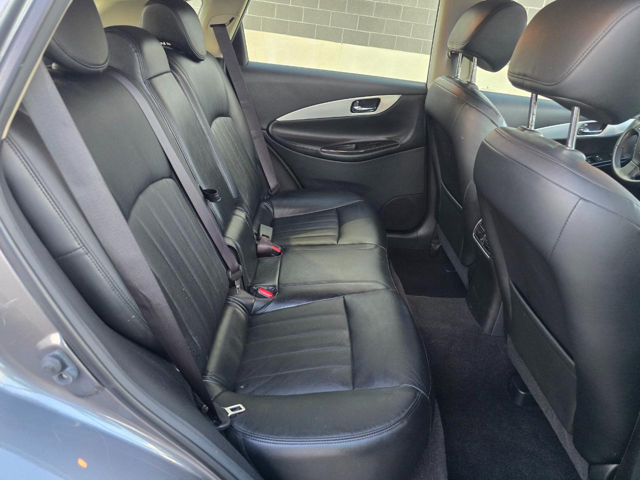 Infiniti QX50 Base AWD 2017