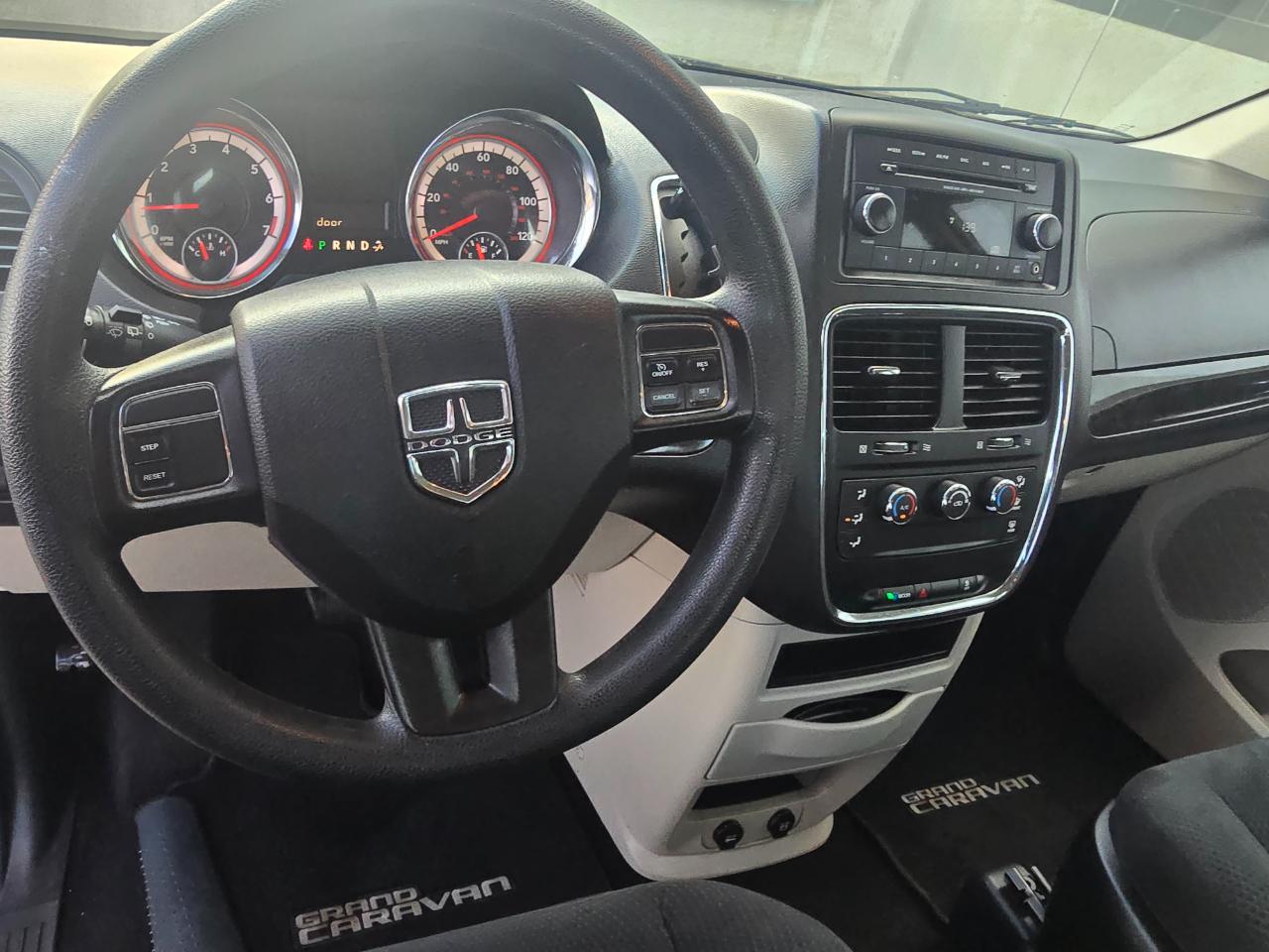 Dodge Grand Caravan SE 2016