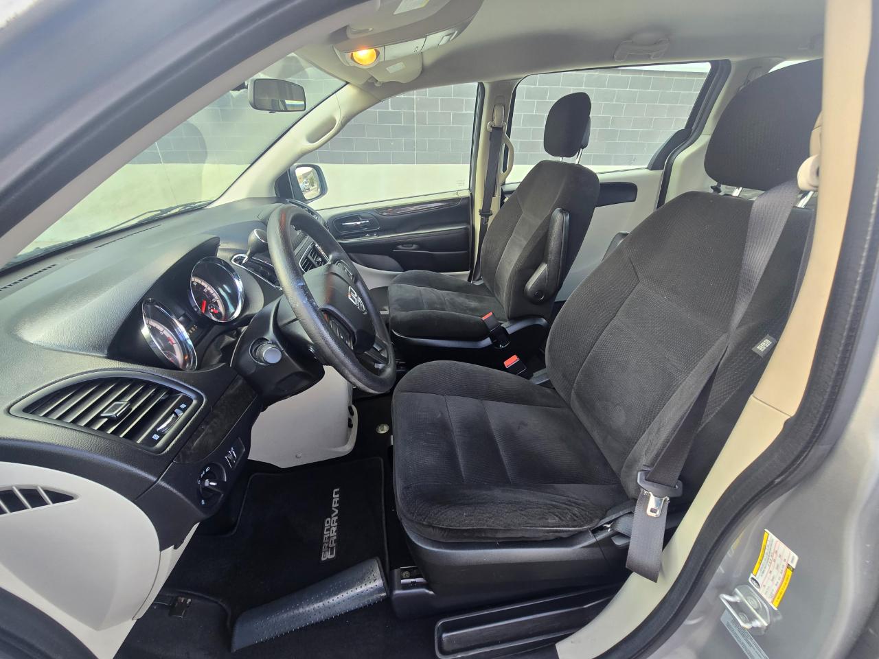 Dodge Grand Caravan SE 2016