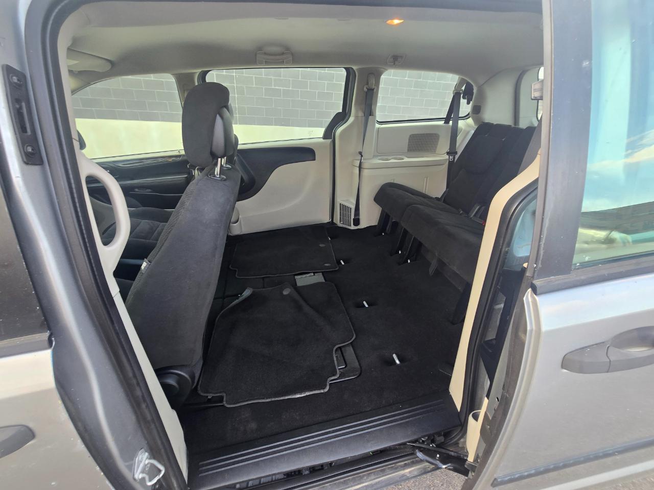 Dodge Grand Caravan SE 2016