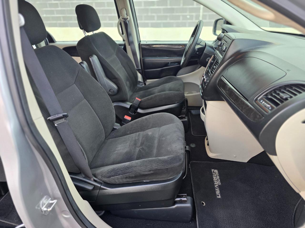 Dodge Grand Caravan SE 2016
