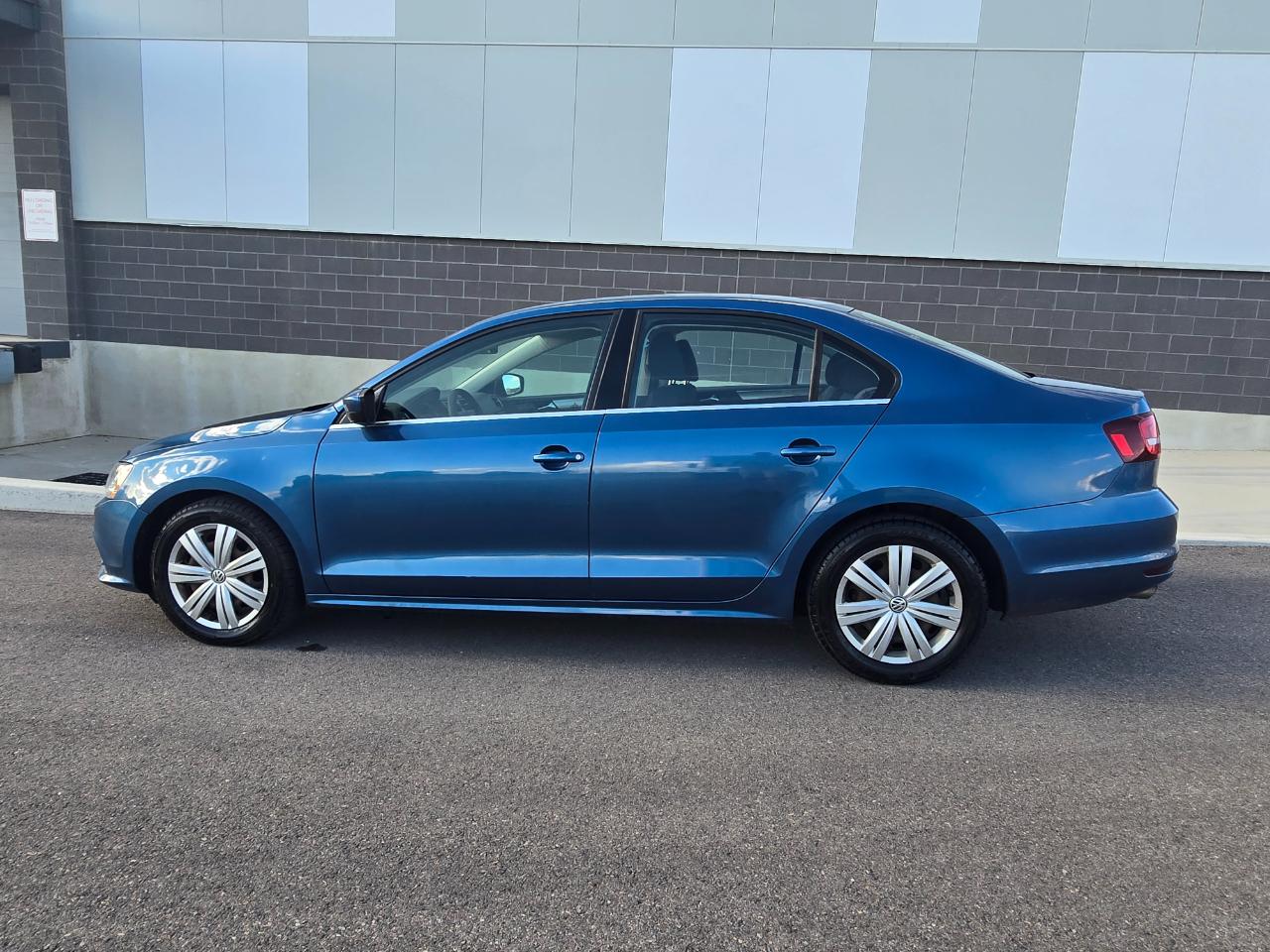 Volkswagen Jetta 1.4T S 6A 2017