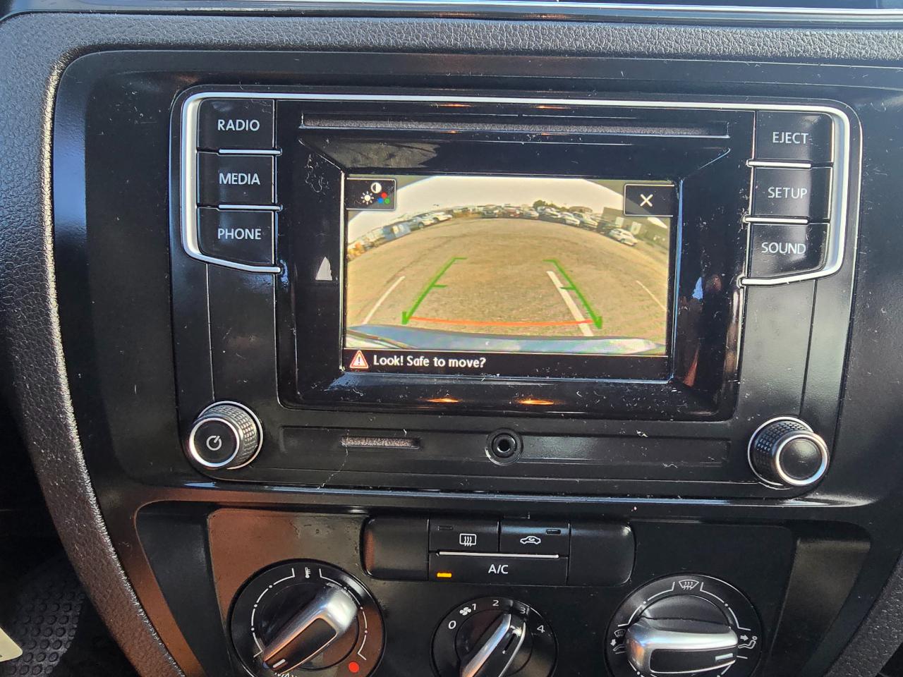 Volkswagen Jetta 1.4T S 6A 2017