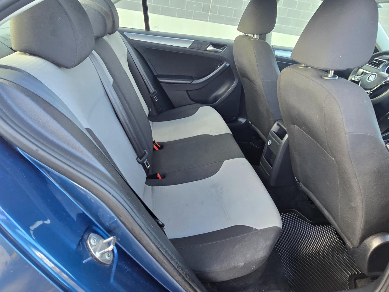 Volkswagen Jetta 1.4T S 6A 2017