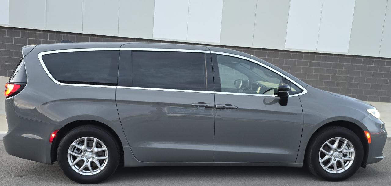 Chrysler Pacifica 4dr Wgn Touring-L 2025