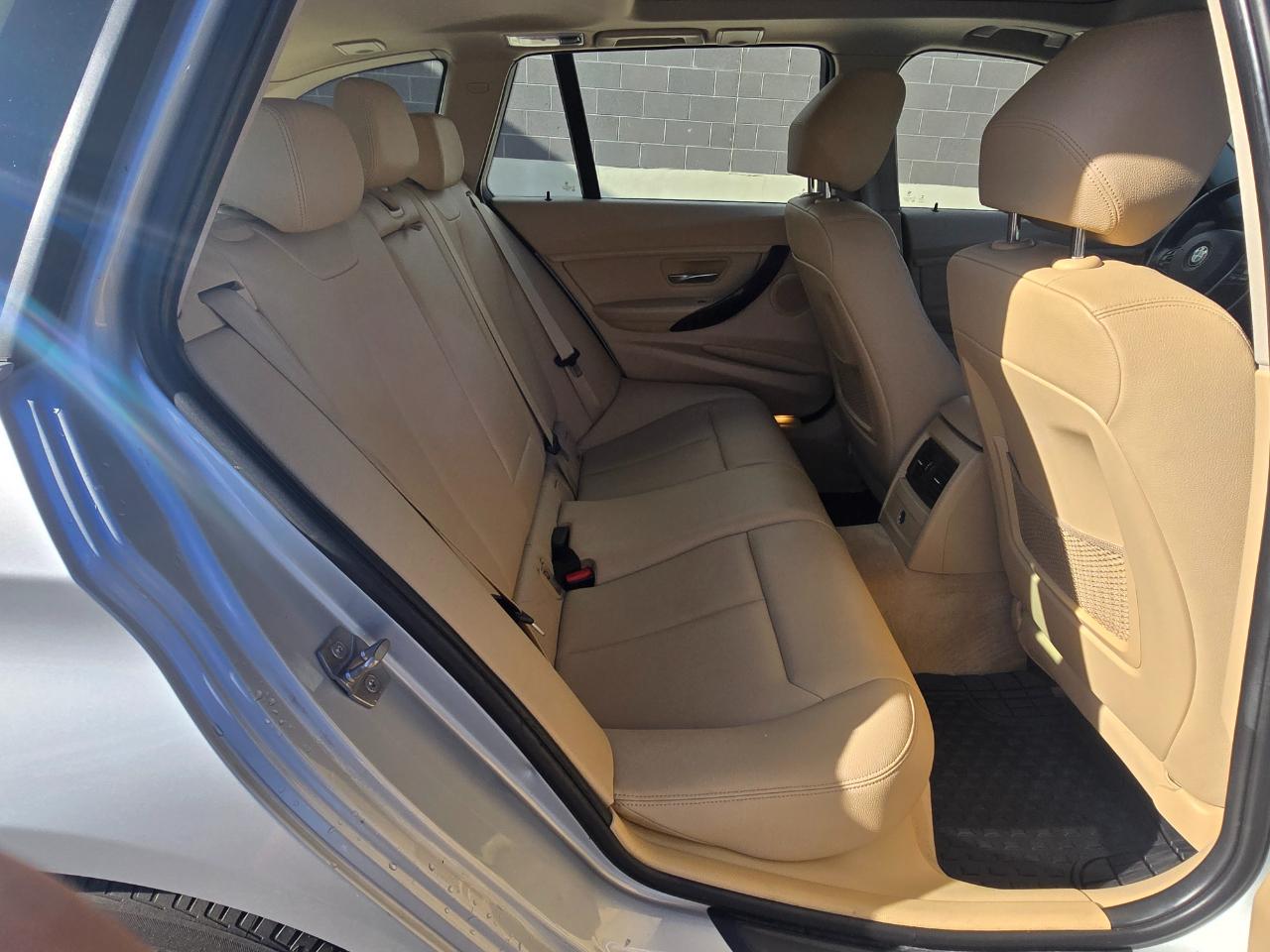BMW 3-Series Sport Wagon 328i xDrive 2015
