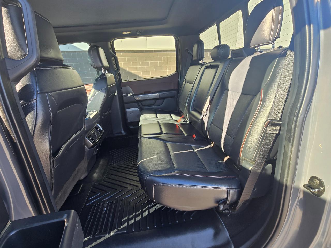 Ford F-150 Supercab 139" 4WD Lariat 2021