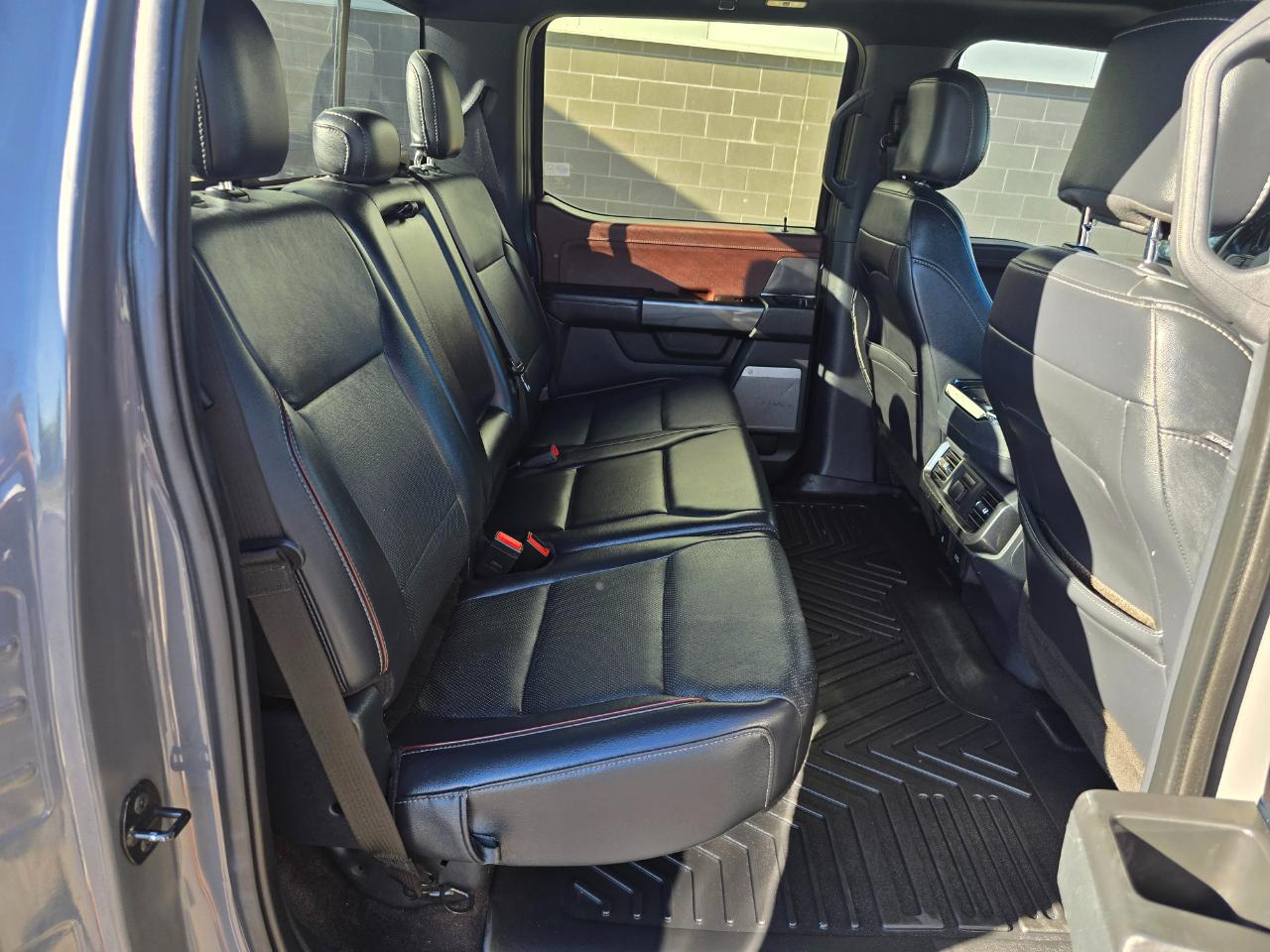 Ford F-150 Supercab 139" 4WD Lariat 2021