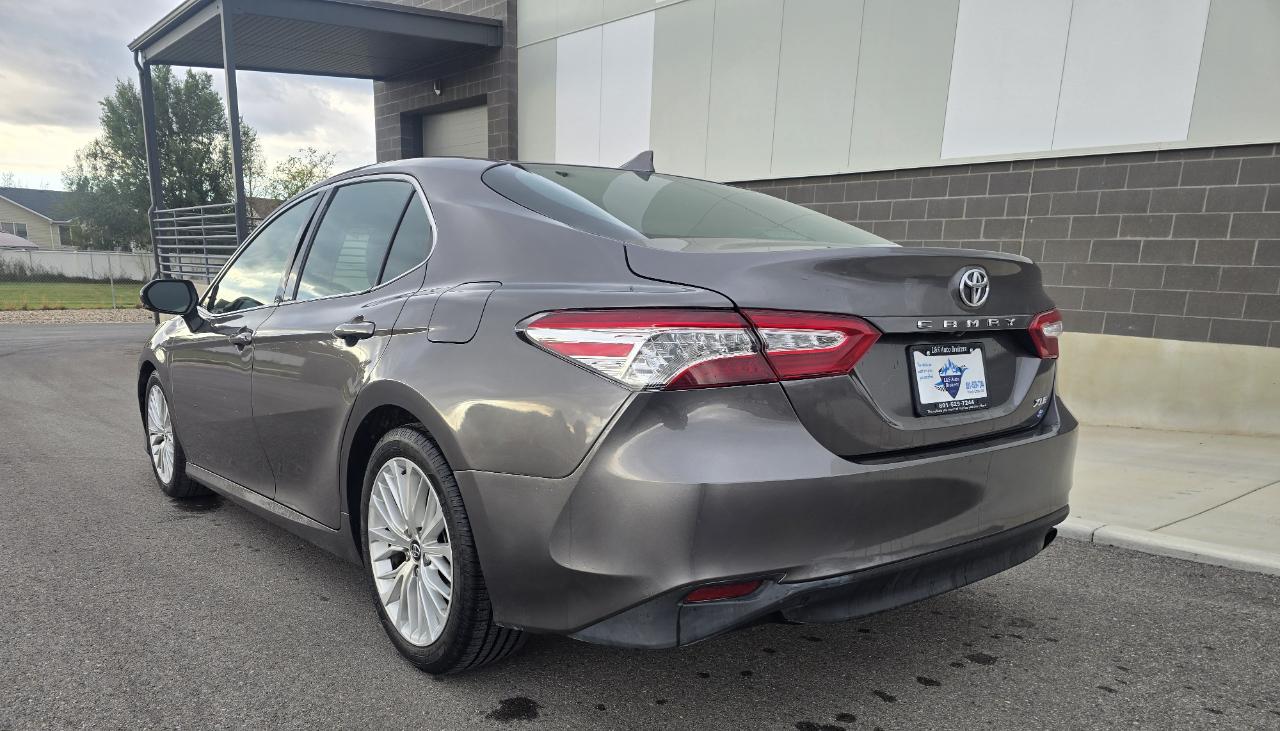 Toyota Camry XLE 2019