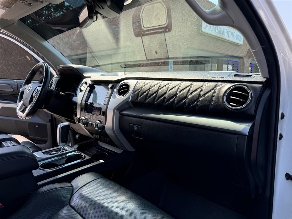 Toyota Tundra Platinum CrewMax 5.7L 4WD 2020