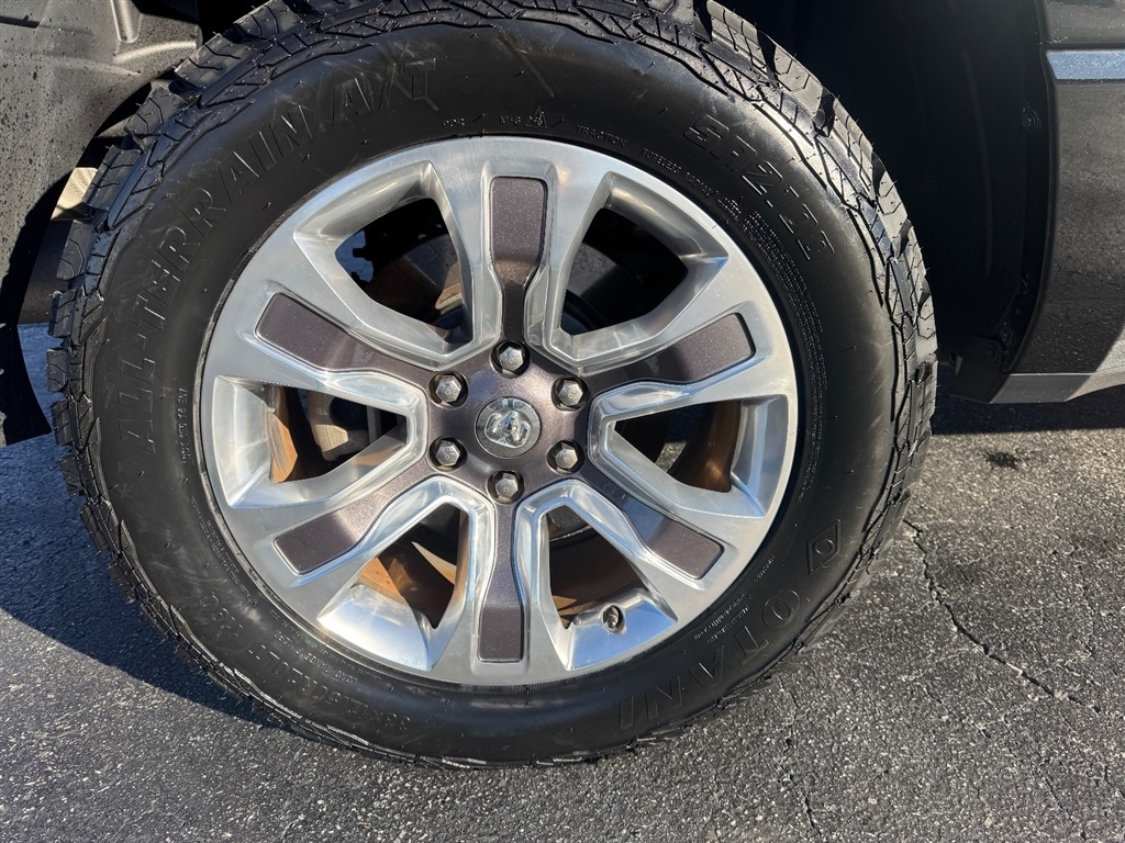 RAM 1500 Big Horn Crew Cab SWB 4WD 2019