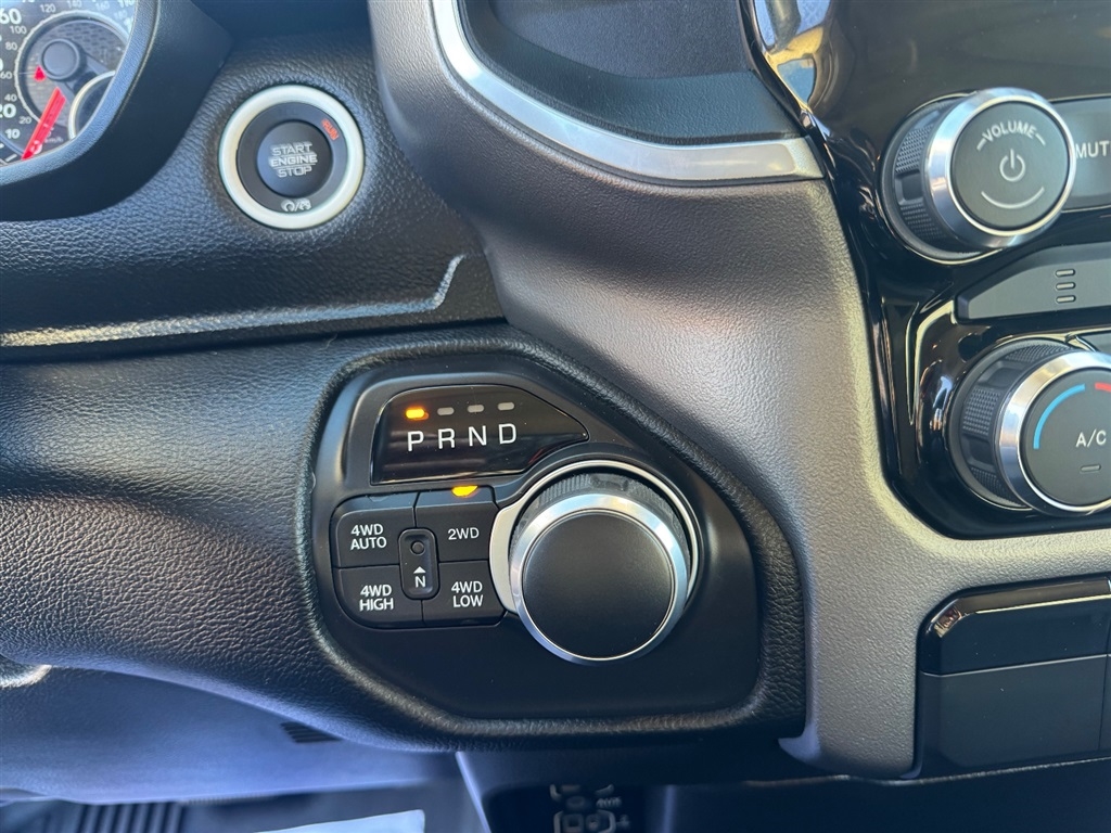 RAM 1500 Big Horn Crew Cab SWB 4WD 2019