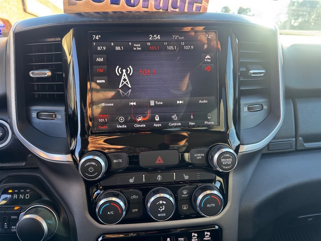 RAM 1500 Big Horn Crew Cab SWB 4WD 2019