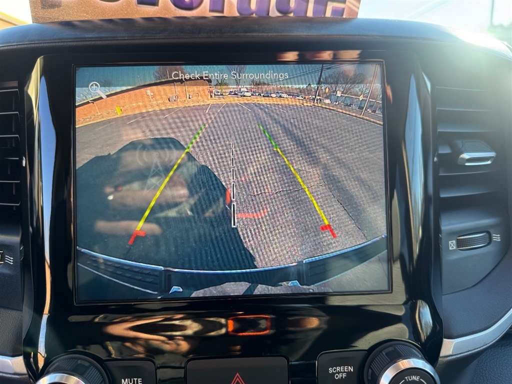 RAM 1500 Big Horn Crew Cab SWB 4WD 2019