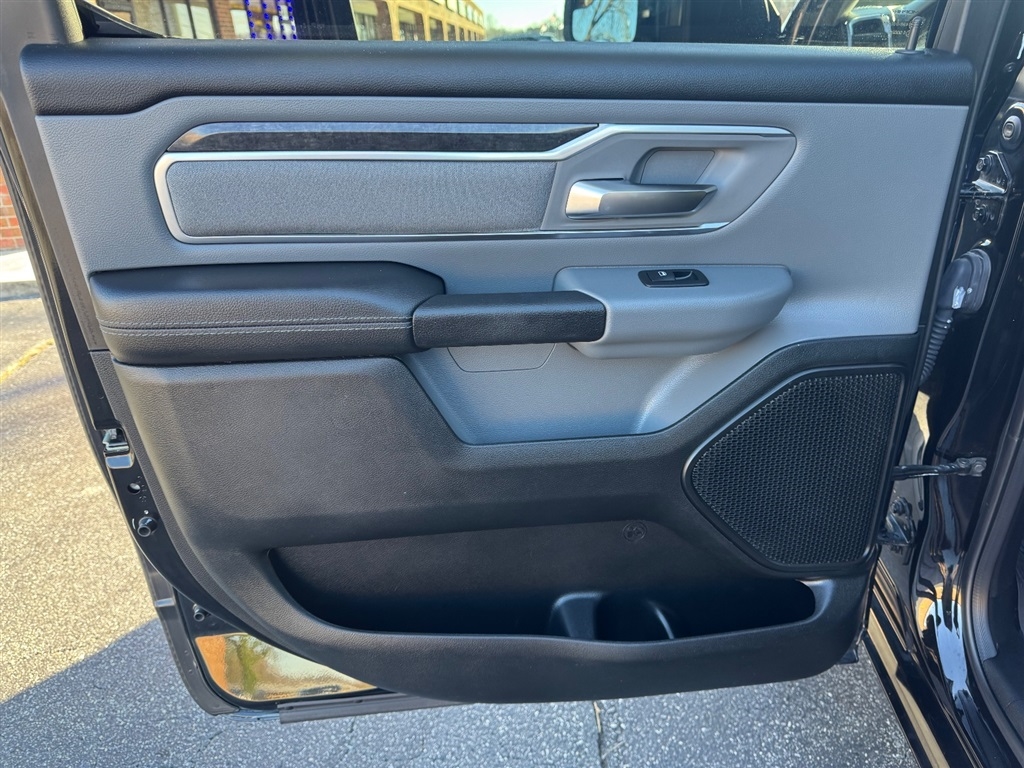 RAM 1500 Big Horn Crew Cab SWB 4WD 2019