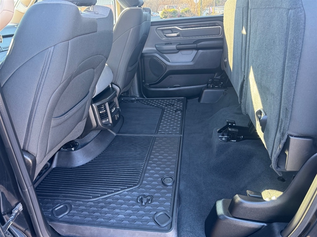 RAM 1500 Big Horn Crew Cab SWB 4WD 2019