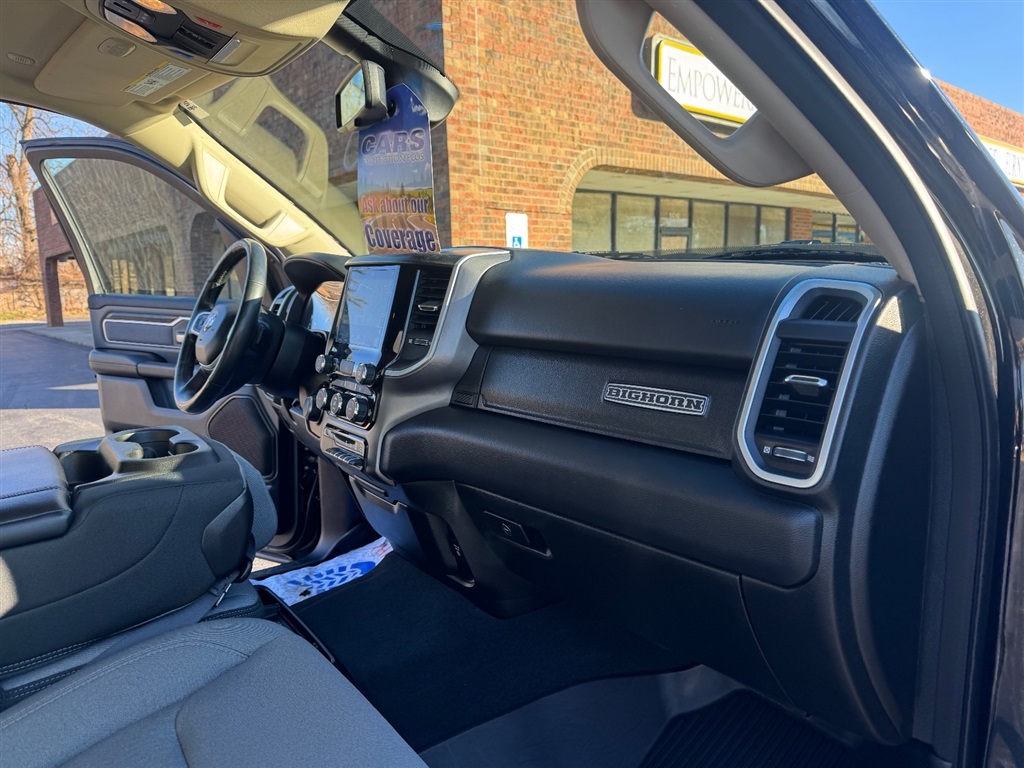 RAM 1500 Big Horn Crew Cab SWB 4WD 2019