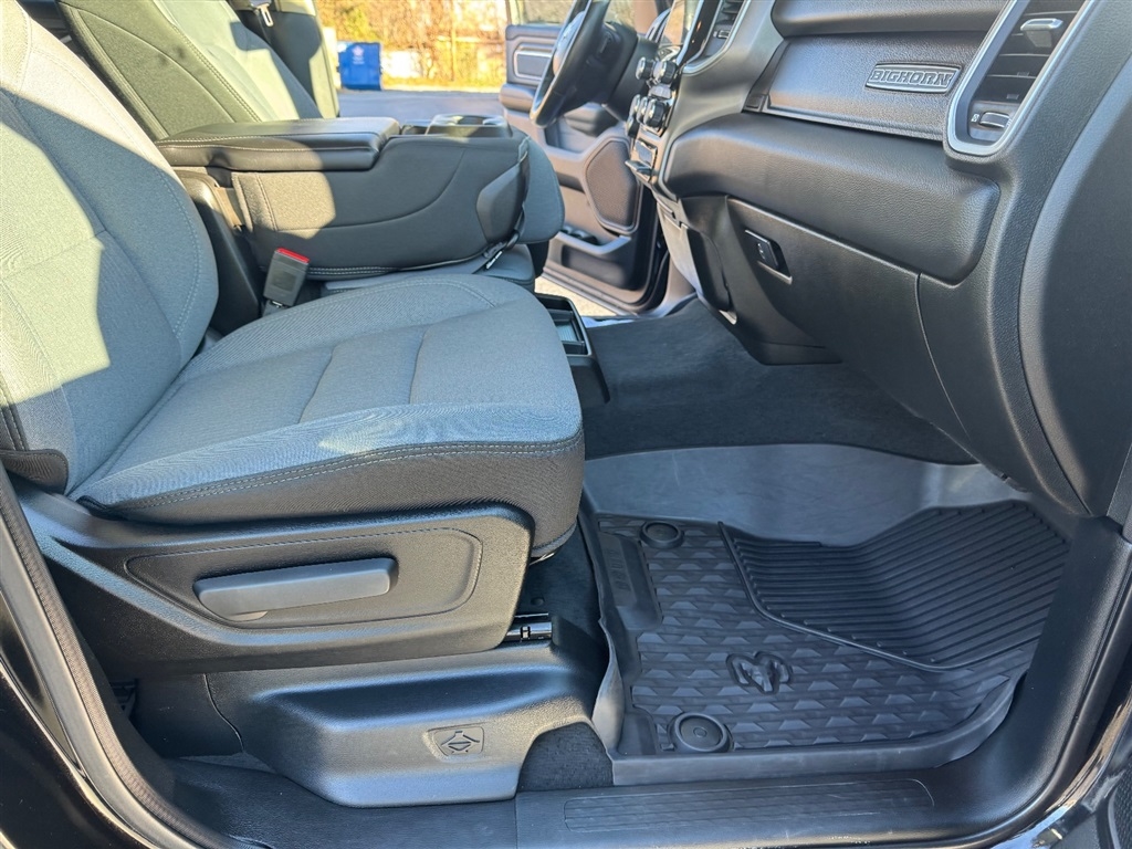 RAM 1500 Big Horn Crew Cab SWB 4WD 2019