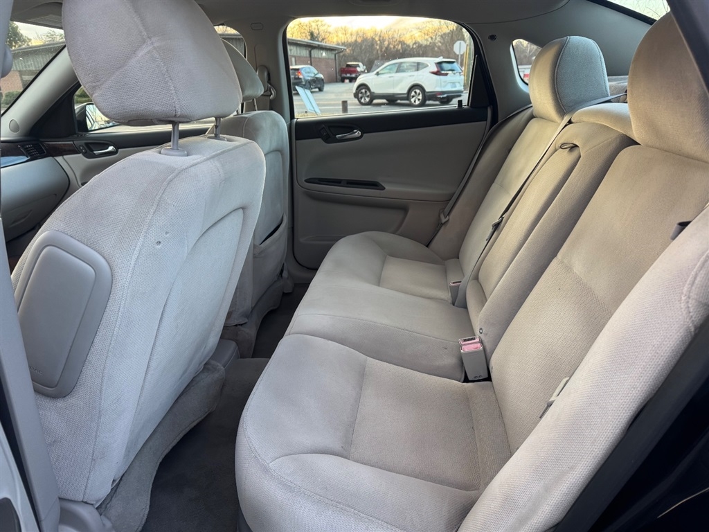 Chevrolet Impala LT (Fleet) 2012