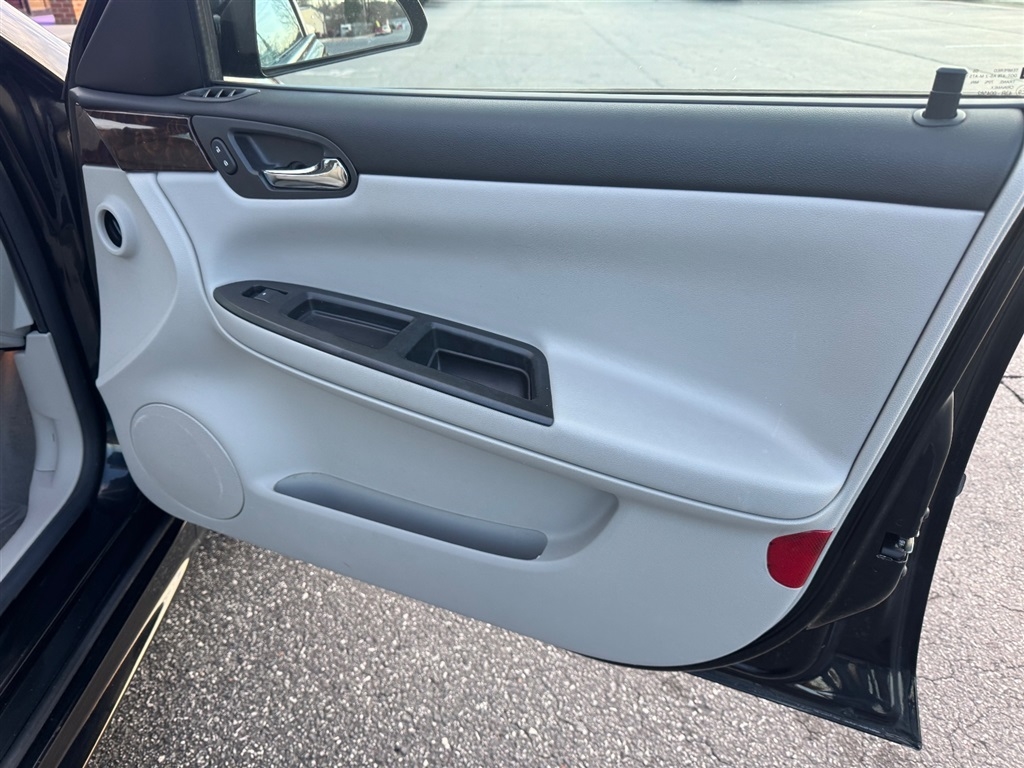 Chevrolet Impala LT (Fleet) 2012