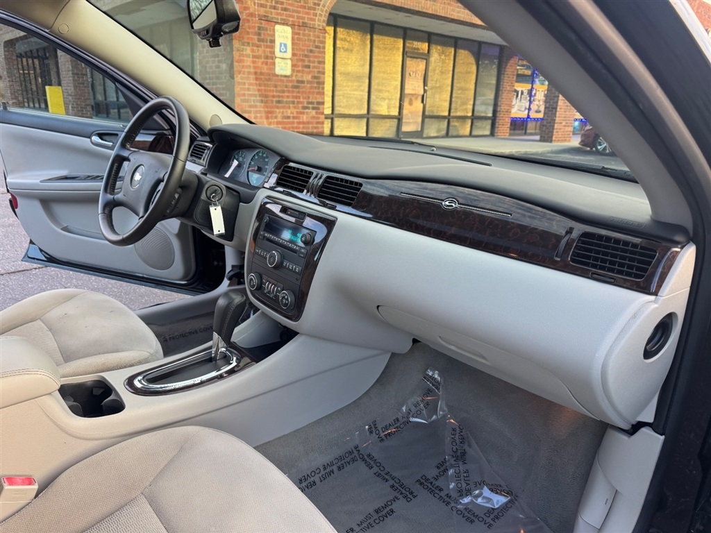 Chevrolet Impala LT (Fleet) 2012