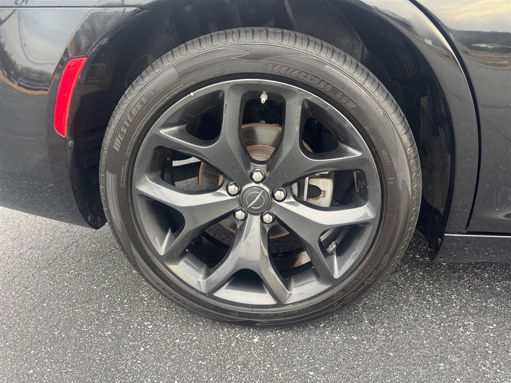 Chrysler 300 S V6 2023