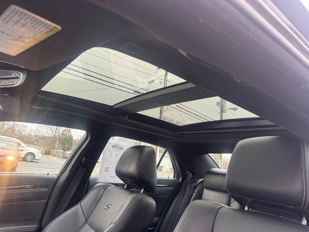 Chrysler 300 S V6 2023