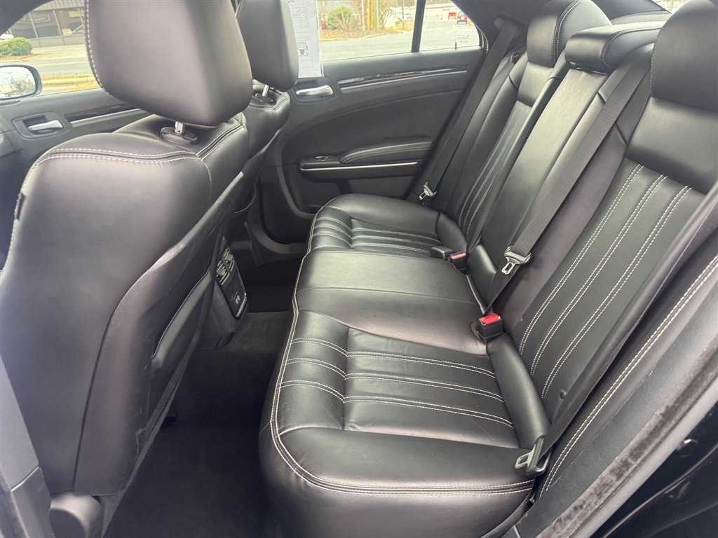 Chrysler 300 S V6 2023