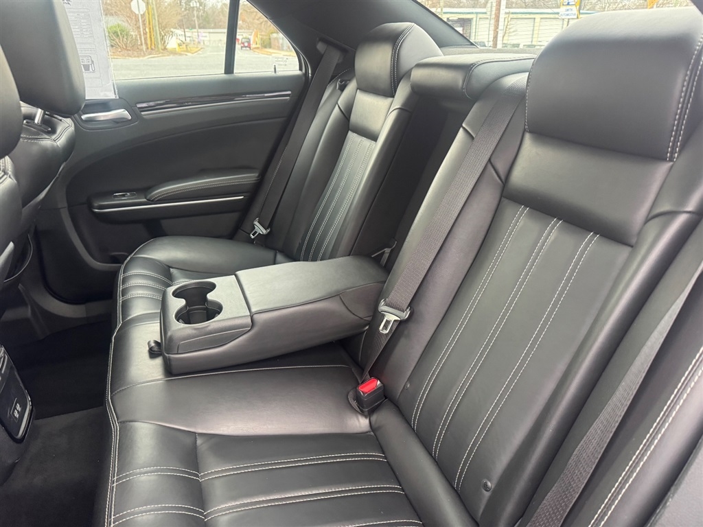 Chrysler 300 S V6 2023